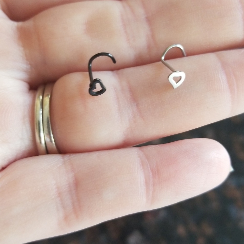 Nose stud